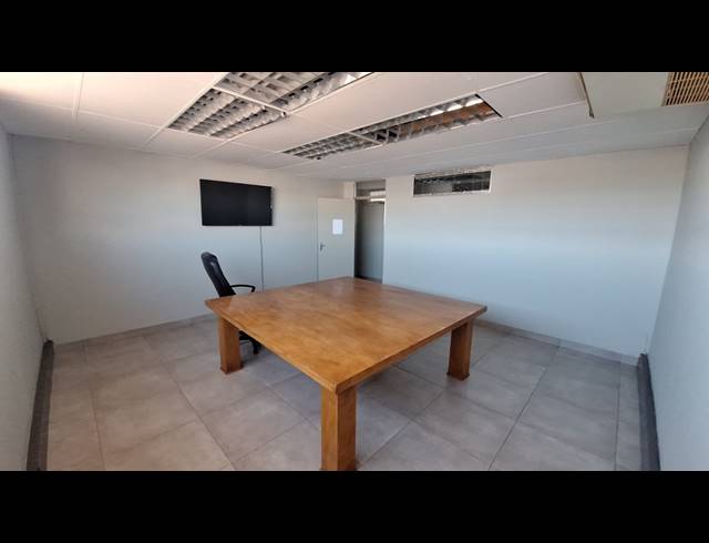 8,000M² WAREHOUSE FOR SALE IN WYNBERG